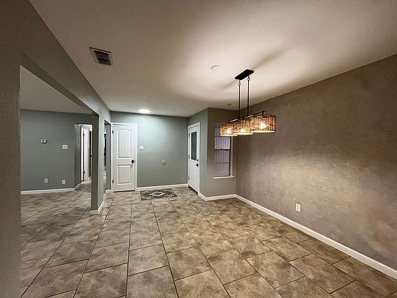 5th image of 4123 Crenshaw Dr