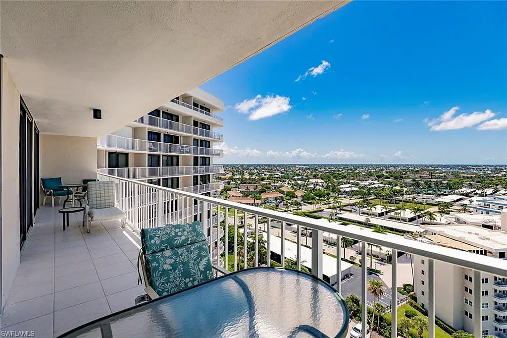 2 bed, 2.0 bath, 1010 sqft, $7,000 — Photo 4