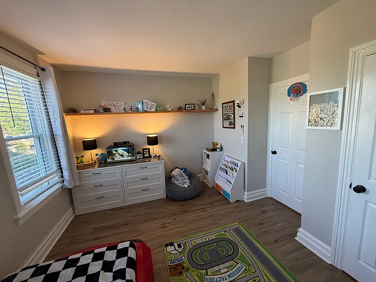 307 S Whiteoak St — Photo 17