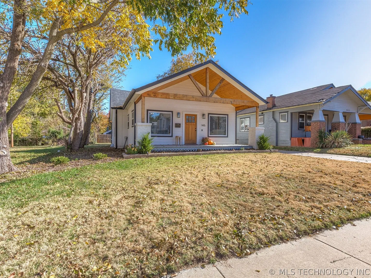 3 bed, 2.0 bath, 1564 sqft, $2,200 — Photo 4