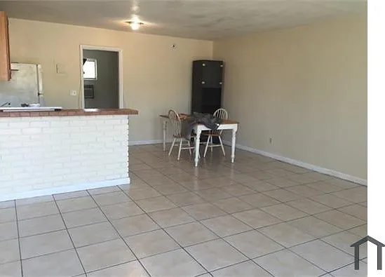 714 NW 2nd Ave #6 — Photo 1