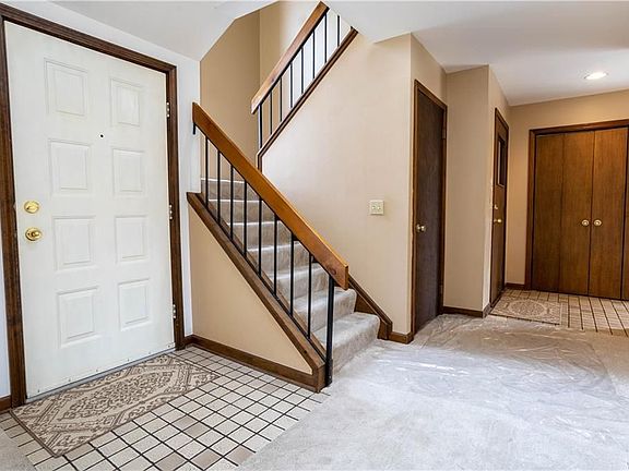 2nd image of 265 Depew Ave
