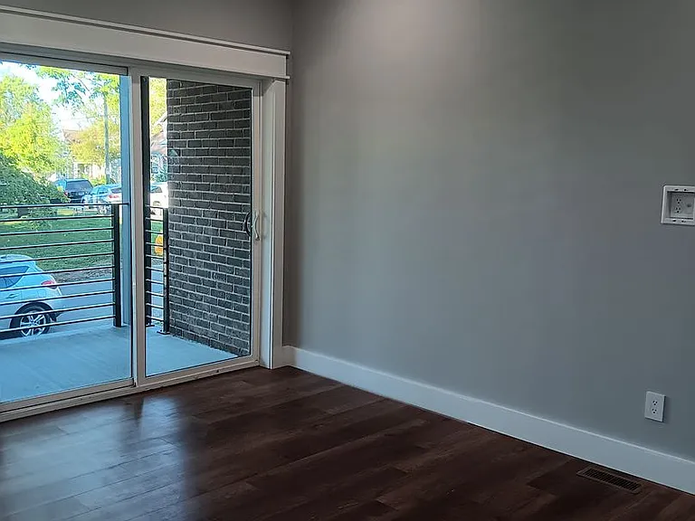 2230 Laurel Ave #1 — Photo 5