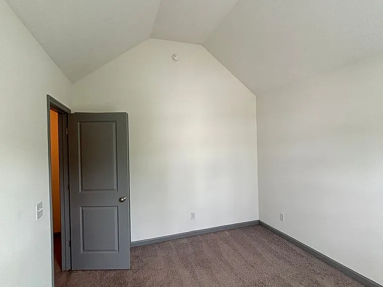 703 Buddy Ct — Photo 10
