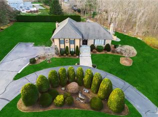 6 Christopher Dr, Johnston, RI 02919