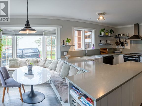 5th image of 55 Valleyview Dr