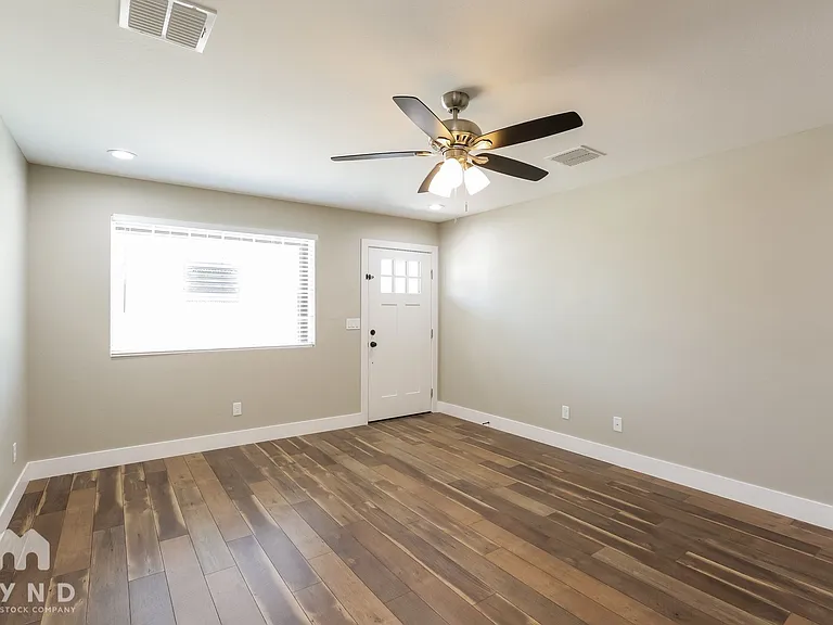 5108 S 23rd Ave — Photo 6