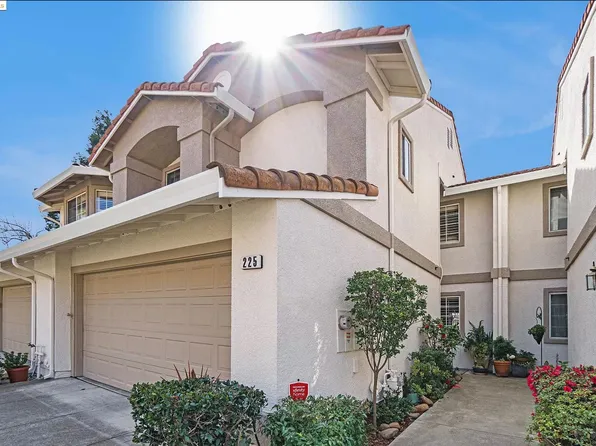 225 Portola Dr, Danville, CA 94506