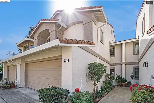 225 Portola Dr Photo 1