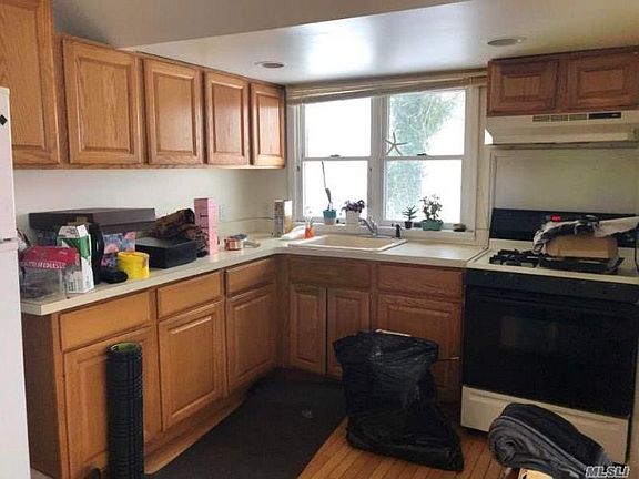 4th image of 193 Woodbine Ave Unit A