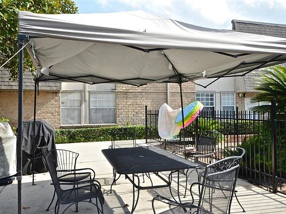 3rd image of 5550 N Braeswood Blvd APT 58