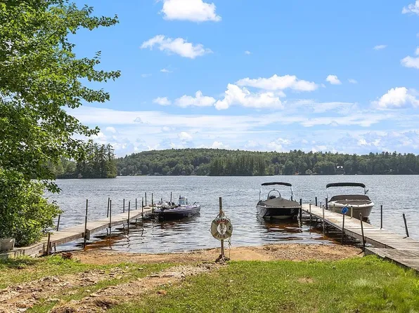 7 Lake Shore Drive, Barnstead, NH 03225