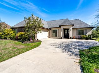 760 Water Oak Dr, Brusly, LA 70719