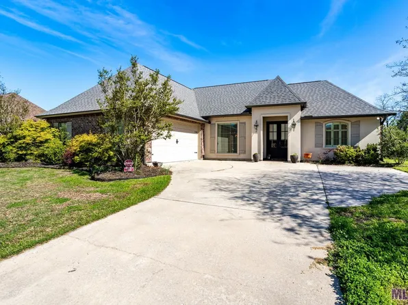 760 Water Oak Dr, Brusly, LA 70719