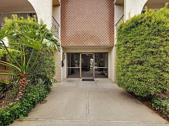 3rd image of 2133 Santa Clara Ave Unit 328