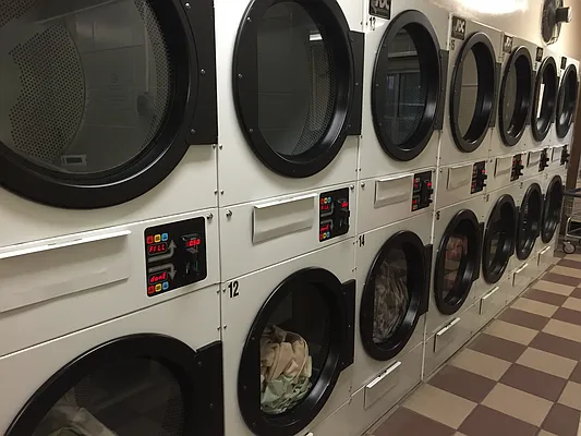 Sold by Grimaldi Realty Group | media 7