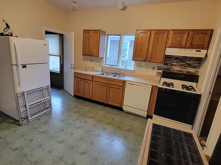 84 Foote St #3 — Photo 6