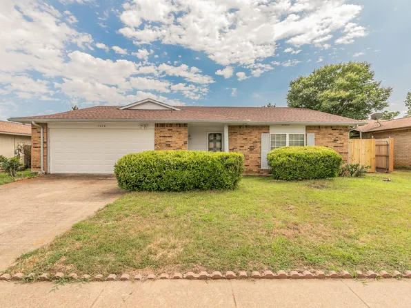 3828 Pinewood St, Bedford, TX 76021