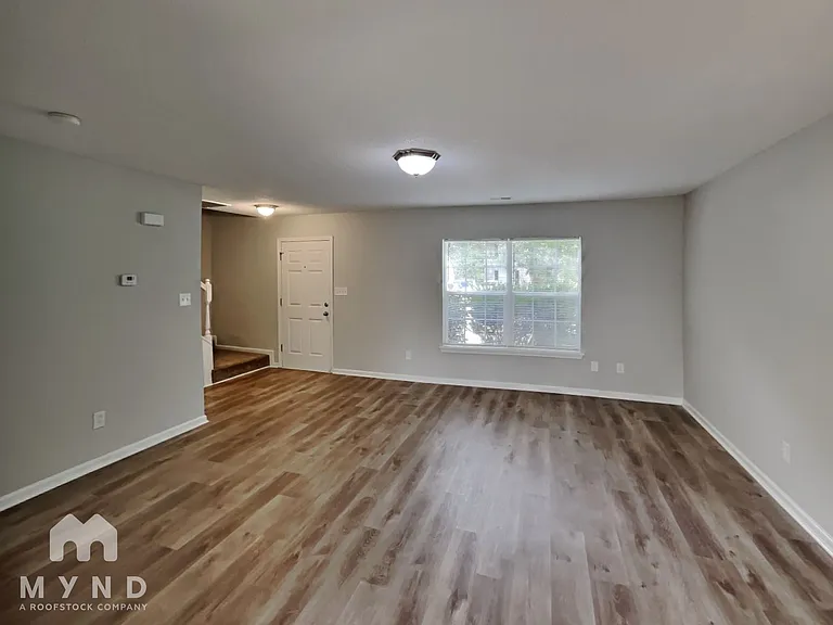 1219 Hunter Forest Ct — Photo 9