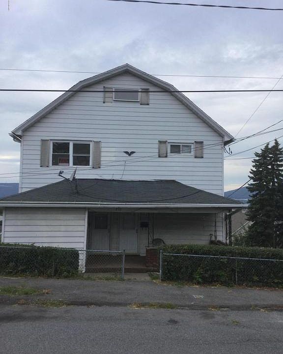 2nd image of 231 Oak St
