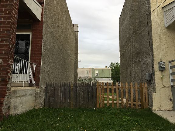3rd image of 6743 Glenloch St