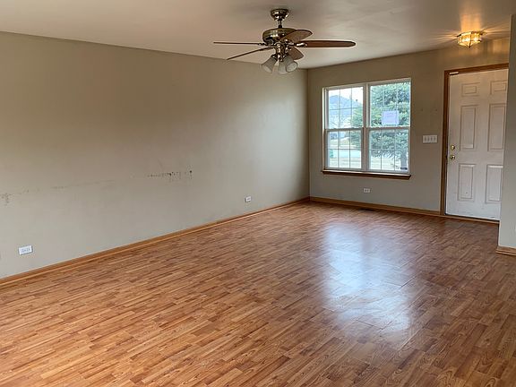 5th image of 844 Eagle Dr