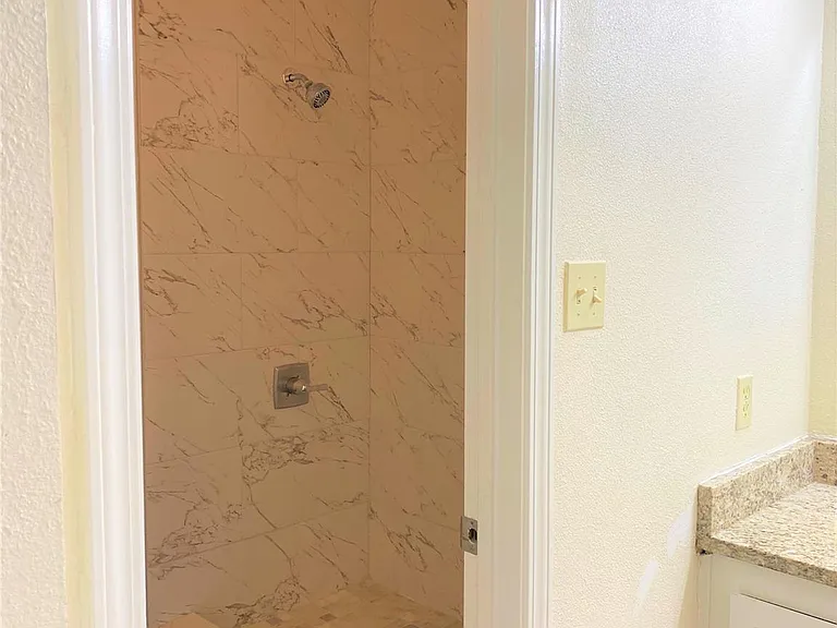 803 Dogwood St — Photo 14