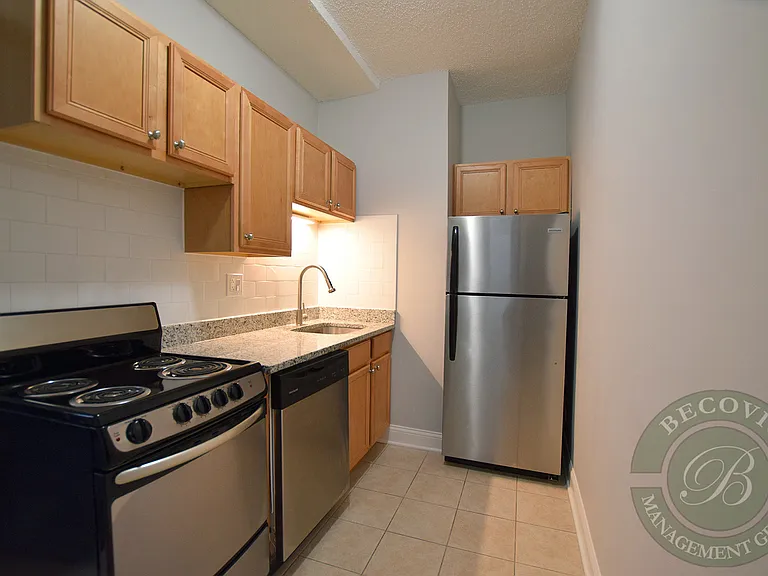 The Legacy HB at Clarendon Park — Photo 40