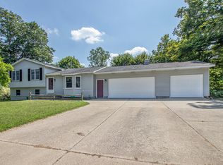181 Union St, Douglas, MI 49406