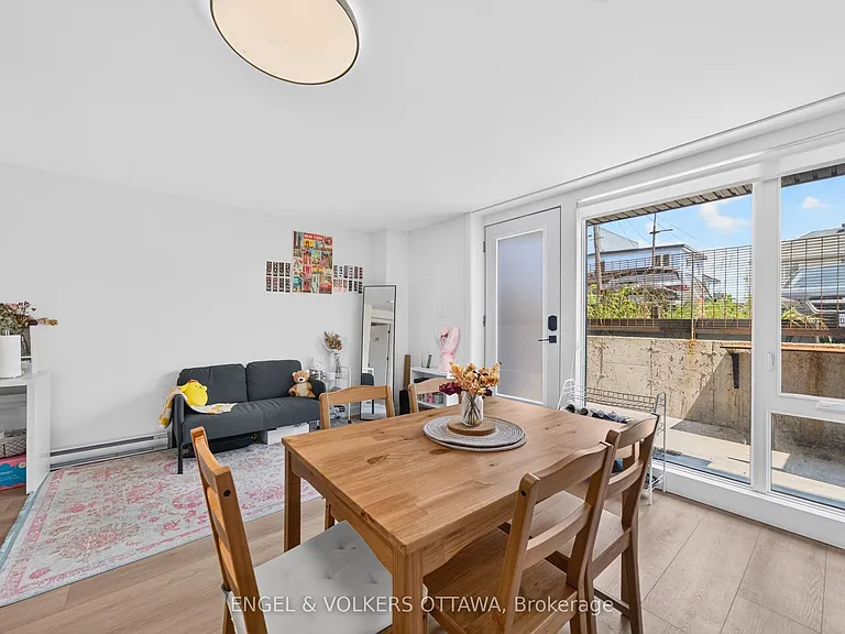 117 Carruthers Ave #D — Photo 11