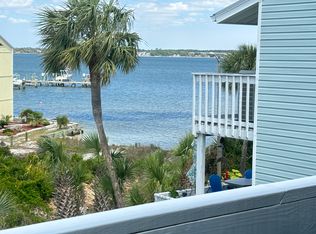 8522 Gulf Blvd APT 38, Navarre, FL 32566
