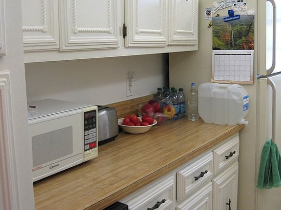 3rd image of 915 Savannas Point Dr APT A