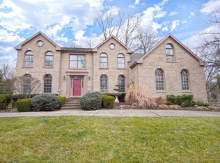 192 Woodcrest Dr, Loveland, OH 45140