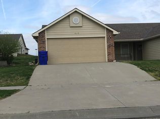 1619 Clover Dr, Junction City, KS 66441