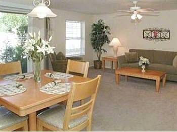 3rd image of 214 Crystal Point Dr