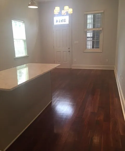 3914 Annunciation St — Photo 4