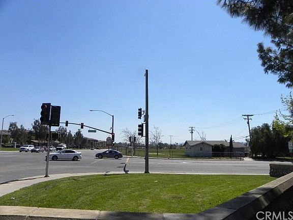 4th image of 21981 Eucalyptus Ave
