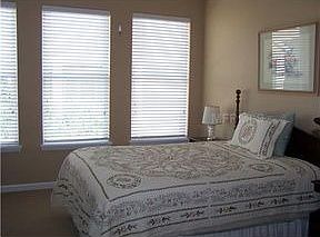 3rd image of 213 Drummond Ln