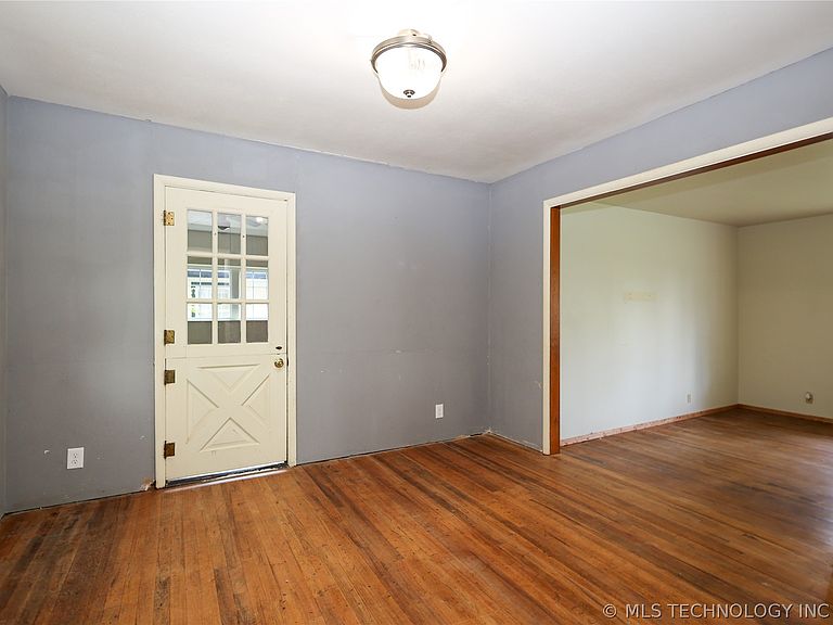 Listing photo 5