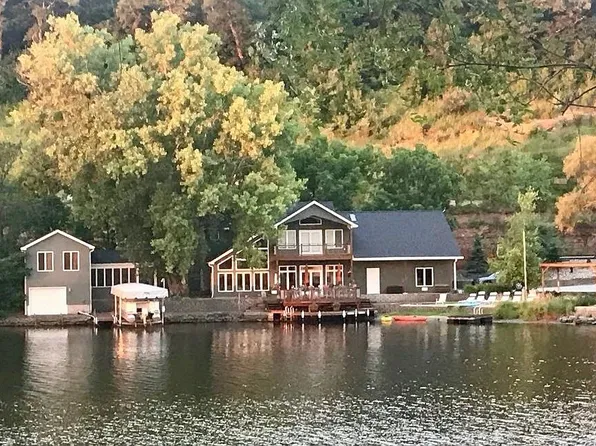 31808 W Lake Park Dr, South Bend, NE 68058