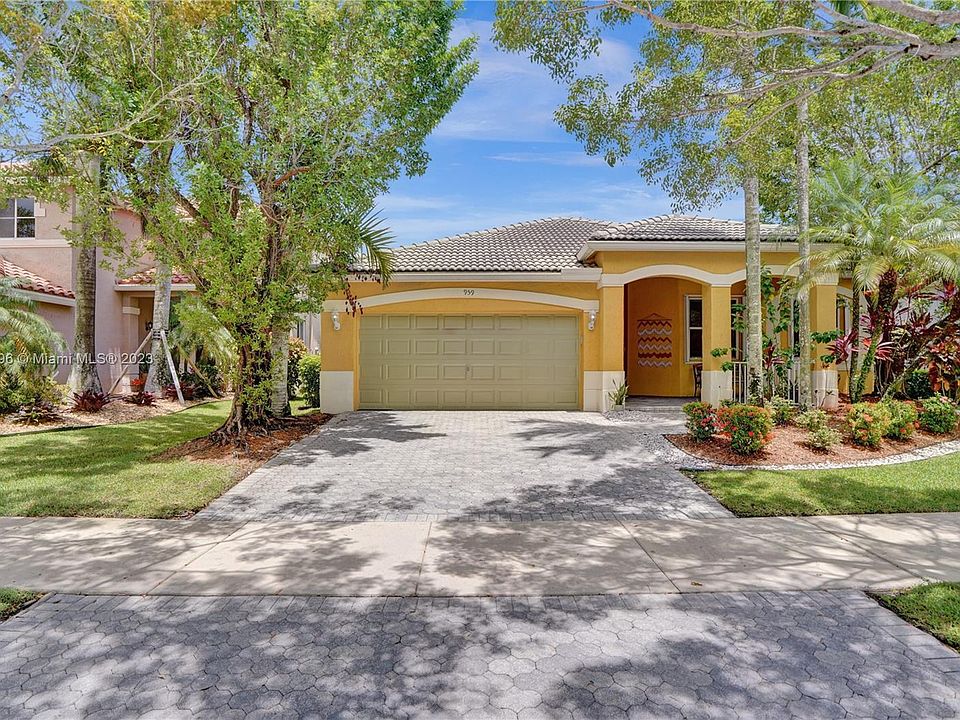 1st image of 959 Lavender Cir