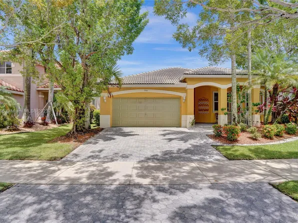 959 Lavender Cir, Weston, FL 33327