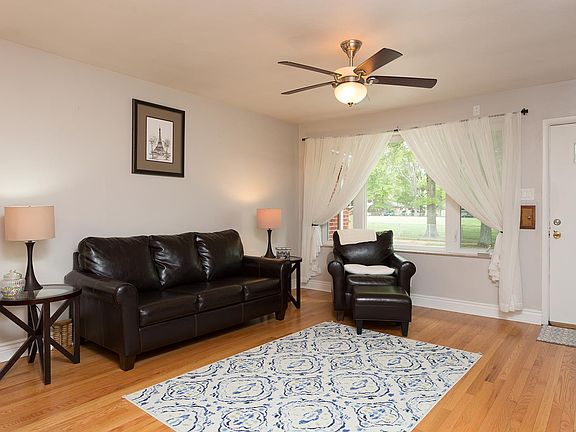 3rd image of 5843 Holly Hills Ave