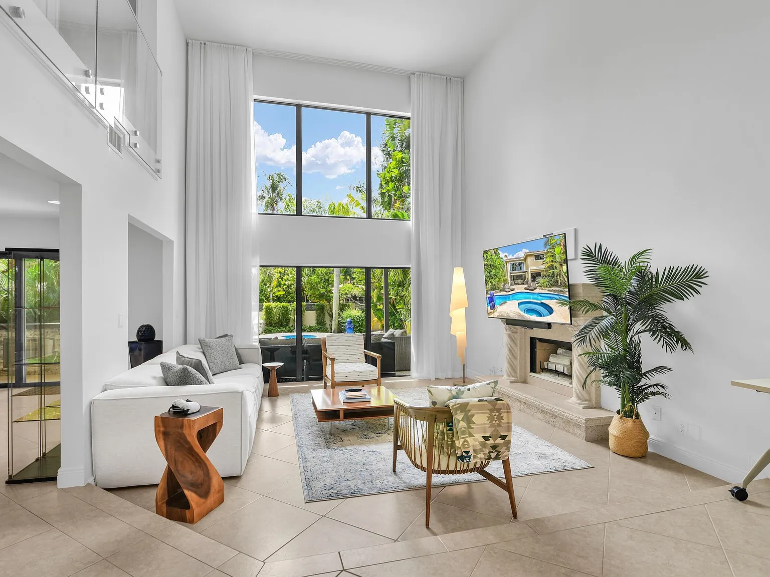 4 bed, 3.0 bath, 2531 sqft, $10,000 — Photo 4
