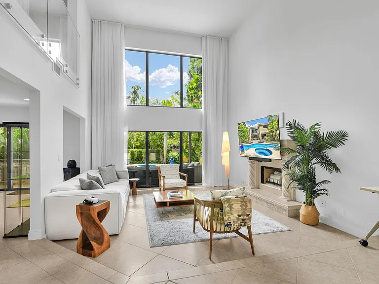 753 Villa Portofino Cir — Photo 4