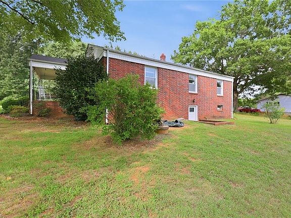 5th image of 216 Underwood Rd