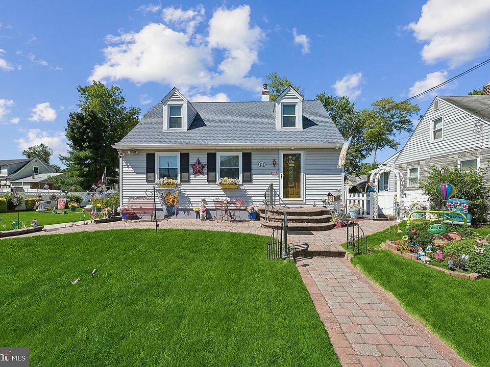 1st image of 521 Bowers Ave