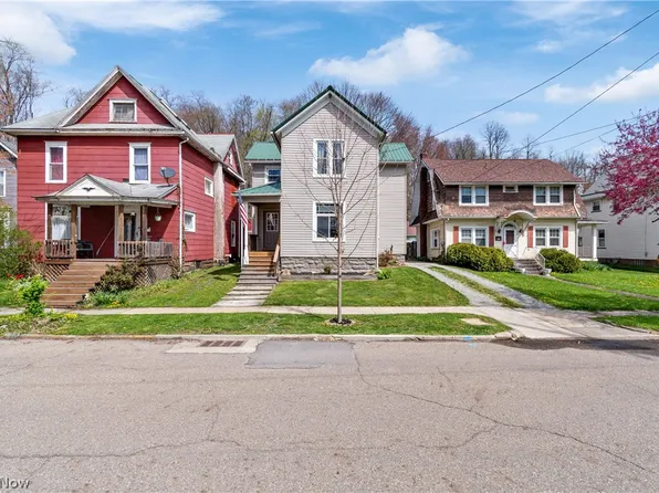 313 E Chestnut St, Lisbon, OH 44432