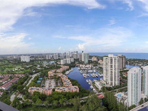4th image of 3500 Mystic Pointe Dr Ph 5