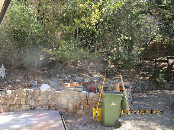 3rd image of 520 Cascade Dr